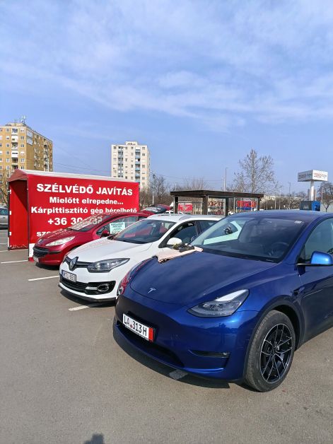 mobil-szelvedo-javitas-szeged-piros-sator.jpg.jpg